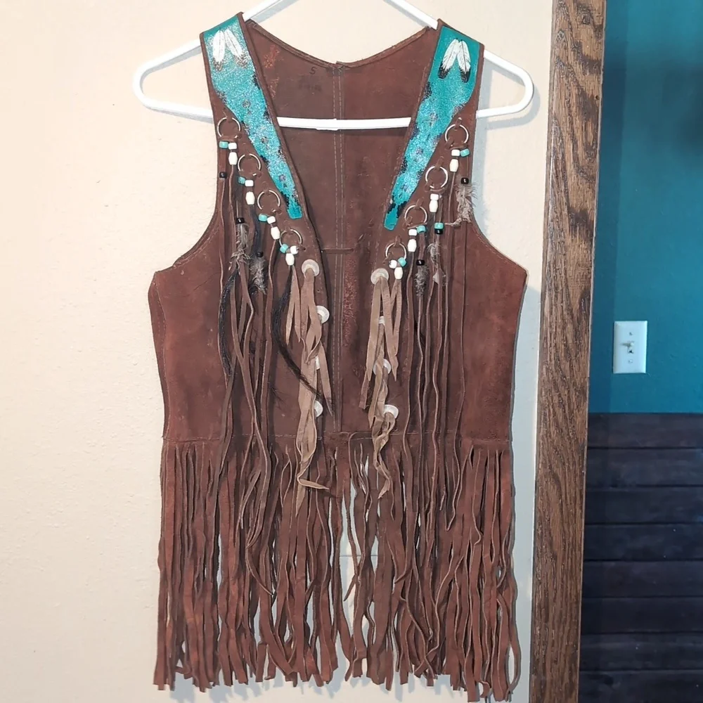 Brown Suede Fringe Vest with Hand Painted Eagle and Feathers - Picture 4 of 8